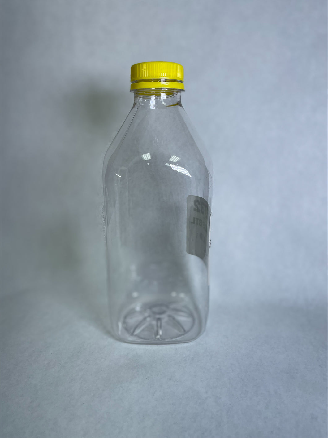 32 oz. Juice Bottle Clear Plastic 77/Case